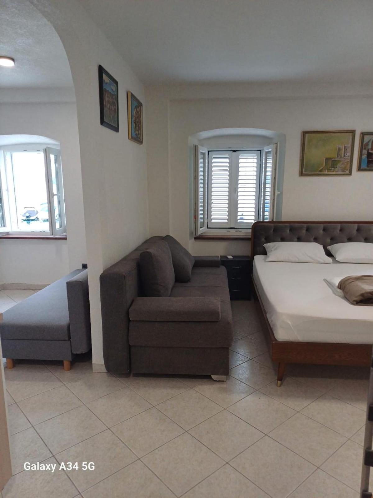 Apartmani Centar Selce Esterno foto