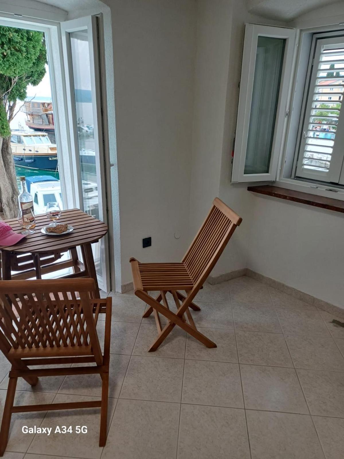 Apartmani Centar Selce Esterno foto